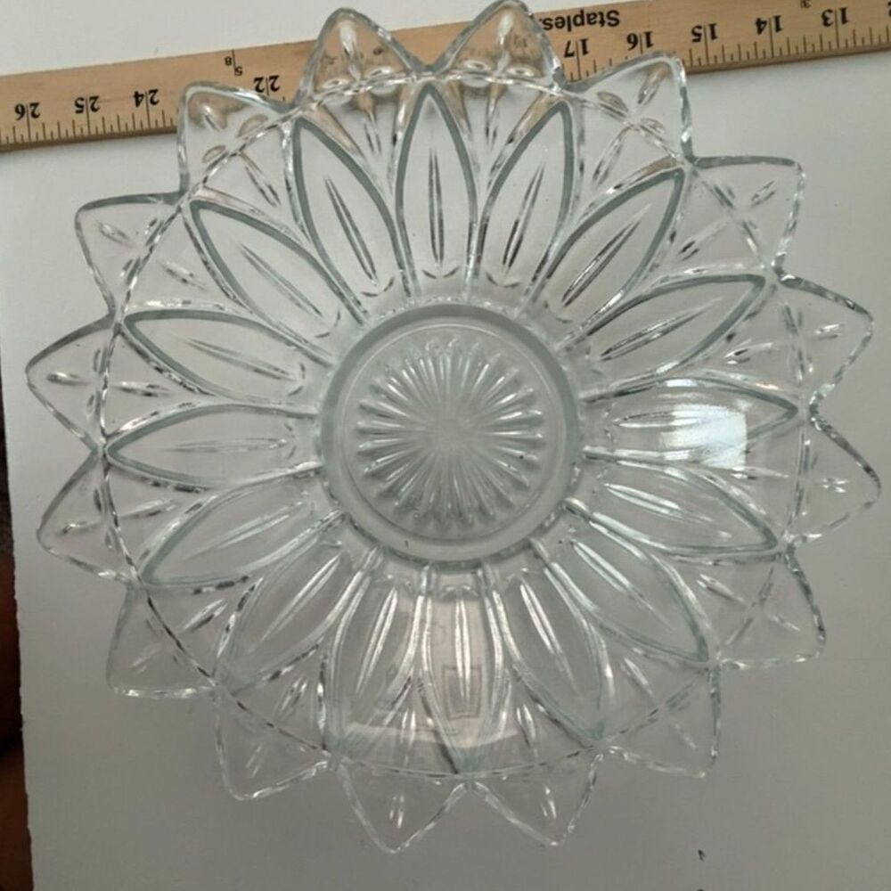 vtg federal glass petal pattern clear glass serving bowl